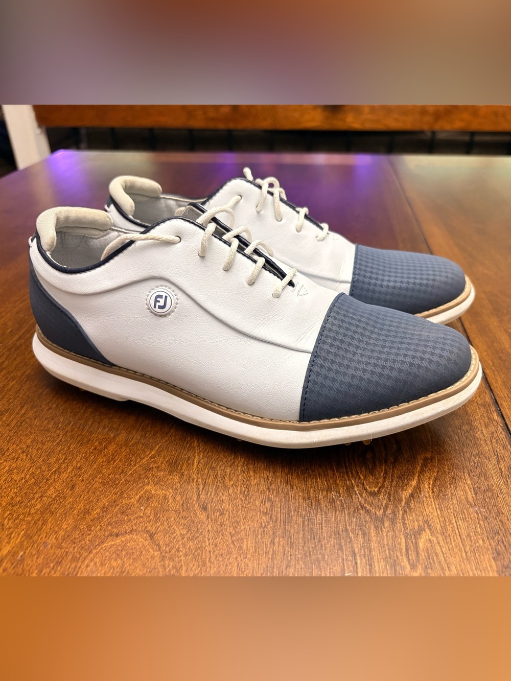 FootJoy Women’s Traditions Spiked Golf Shoe / 7